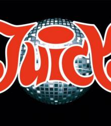 Juicy goes StudioGonz Juicy goes StudioGonz